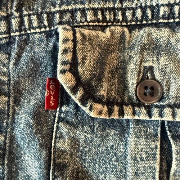 Levis Western Style Soft Lightweight Denim Top Size S - Picture 6 of 6
